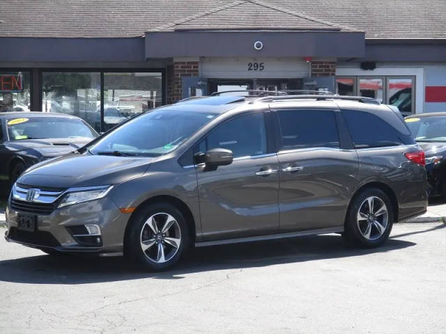 2019 Honda Odyssey Touring FWD photo