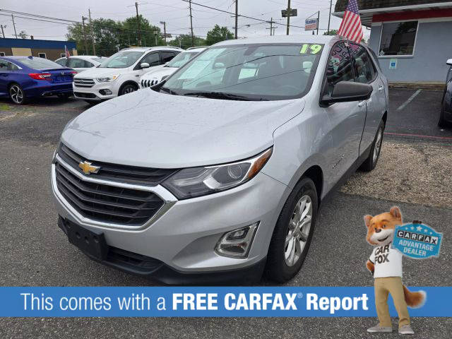 2019 Chevrolet Equinox LS FWD photo