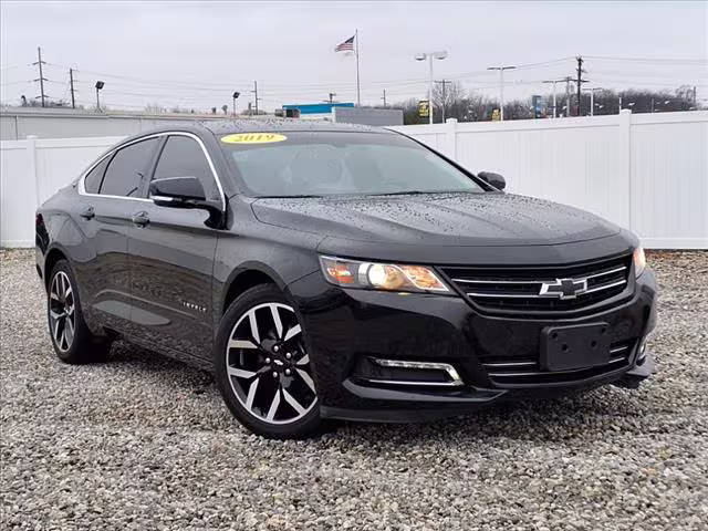 2019 Chevrolet Impala LT FWD photo