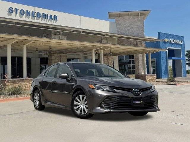 2019 Toyota Camry Hybrid LE FWD photo