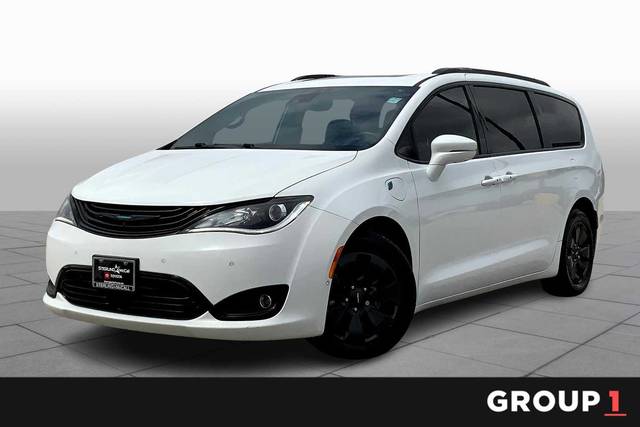 2019 Chrysler Pacifica Minivan Hybrid Limited FWD photo