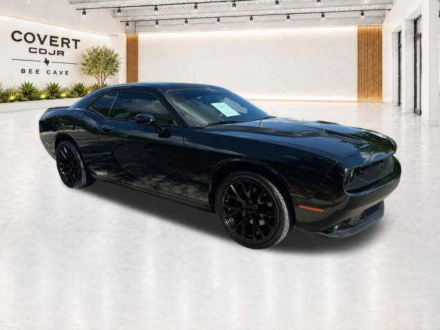 2015 Dodge Challenger R/T Plus RWD photo