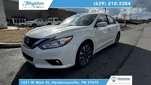 2016 Nissan Altima 2.5 SV FWD photo