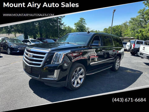 2019 Cadillac Escalade ESV Luxury 4WD photo