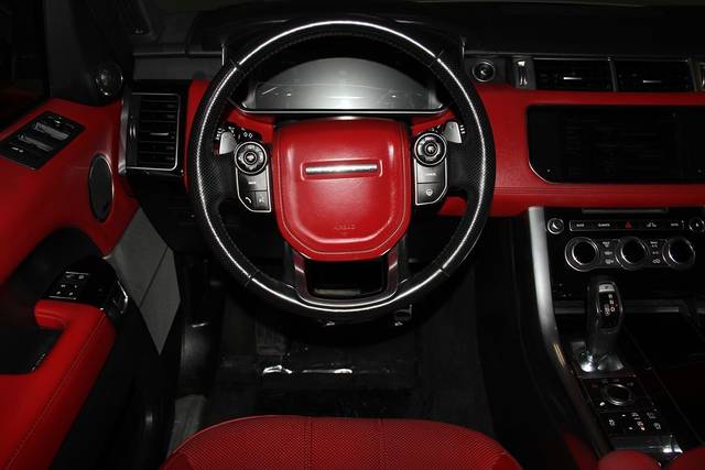 2015 Land Rover Range Rover Sport HSE 4WD photo