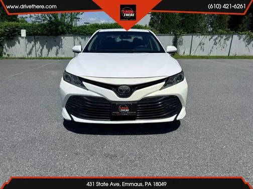 2018 Toyota Camry LE FWD photo