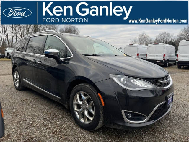 2018 Chrysler Pacifica Minivan Limited FWD photo