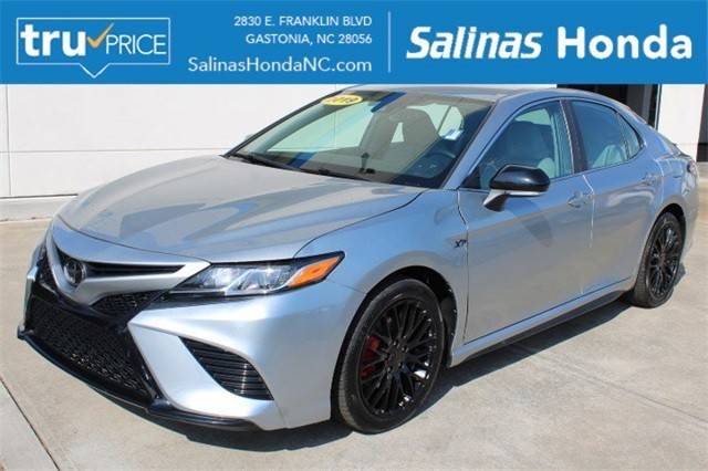 2019 Toyota Camry SE FWD photo