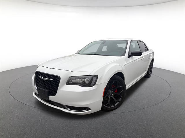 2019 Chrysler 300 Touring RWD photo