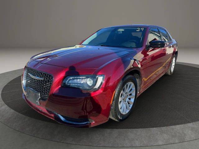 2019 Chrysler 300 Touring RWD photo