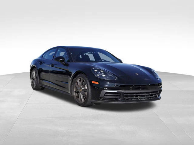 2019 Porsche Panamera RWD photo