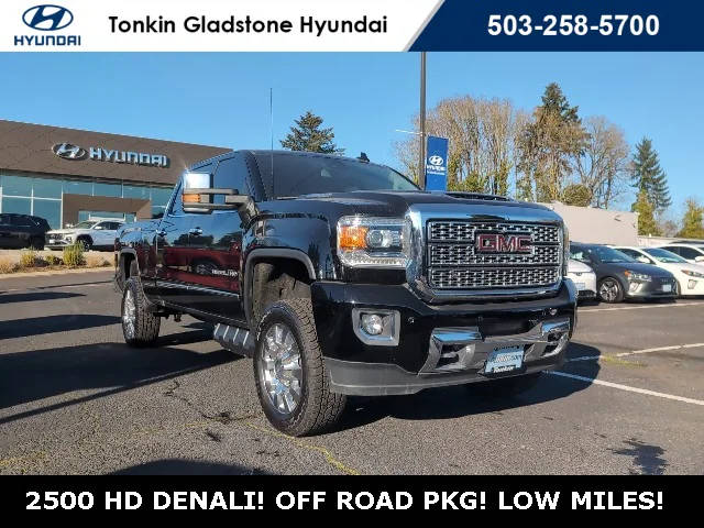 2019 GMC Sierra 2500HD Denali 4WD photo