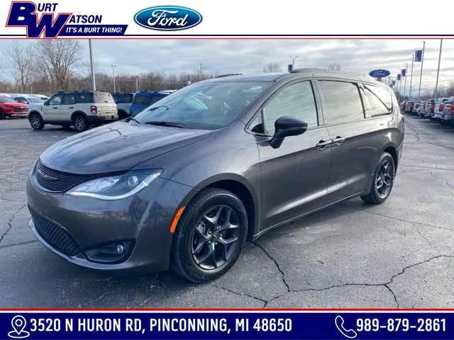 2019 Chrysler Pacifica Minivan Limited FWD photo