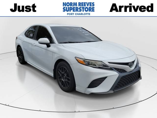 2019 Toyota Camry SE FWD photo