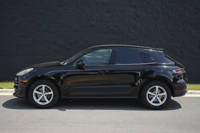 2019 Porsche Macan AWD photo