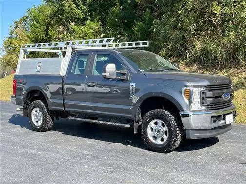 2019 Ford F-250 Super Duty XL 4WD photo