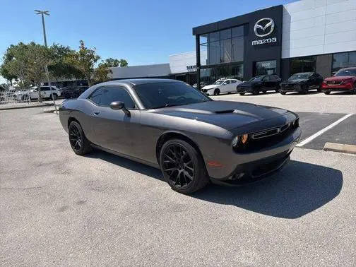 2018 Dodge Challenger SXT RWD photo