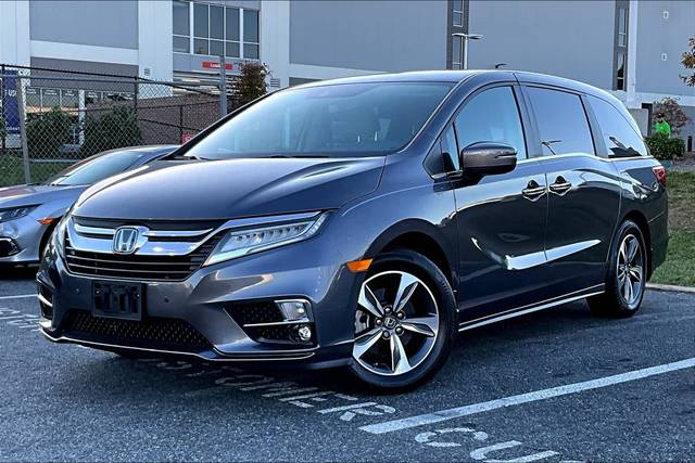 2019 Honda Odyssey Touring FWD photo