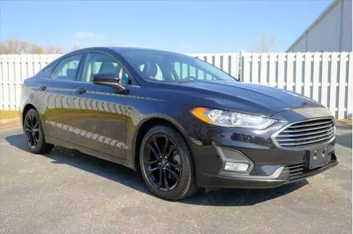 2019 Ford Fusion SE FWD photo