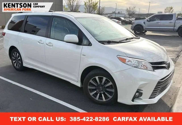 2020 Toyota Sienna XLE AWD photo