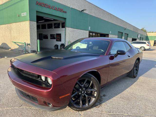 2019 Dodge Challenger SXT RWD photo