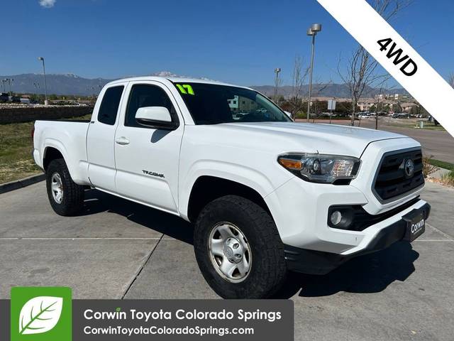 2017 Toyota Tacoma SR5 4WD photo
