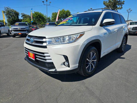 2017 Toyota Highlander Hybrid XLE AWD photo