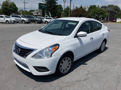 2018 Nissan Versa SV FWD photo