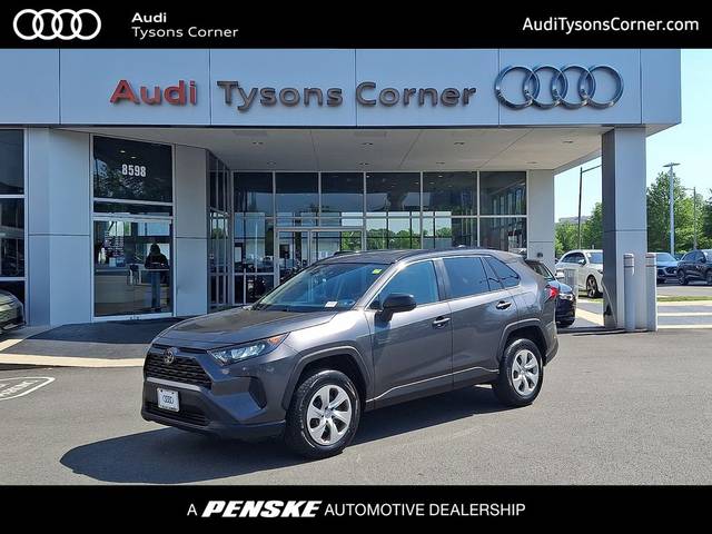 2019 Toyota RAV4 LE FWD photo