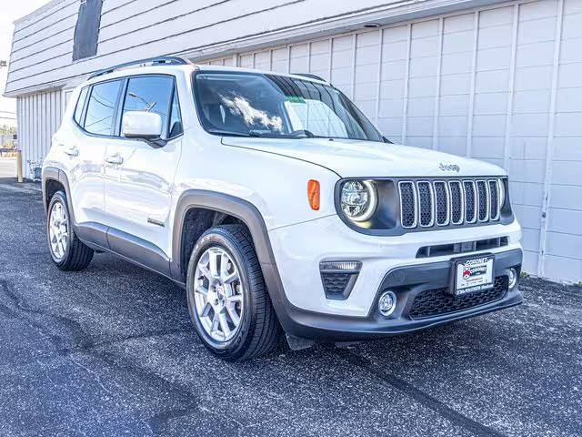 2019 Jeep Renegade Latitude FWD photo