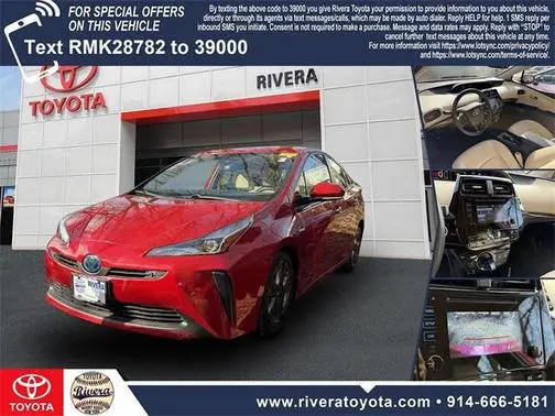 2019 Toyota Prius XLE FWD photo