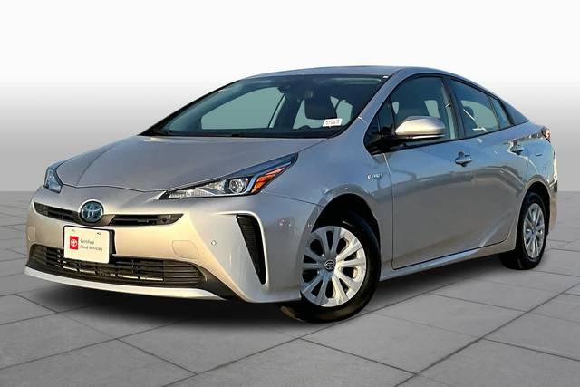 2019 Toyota Prius LE FWD photo