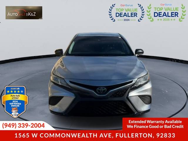 2019 Toyota Camry SE FWD photo