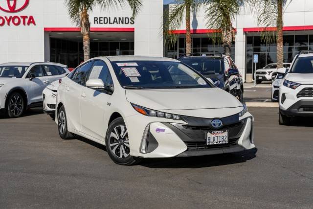 2019 Toyota Prius Prime Plus FWD photo