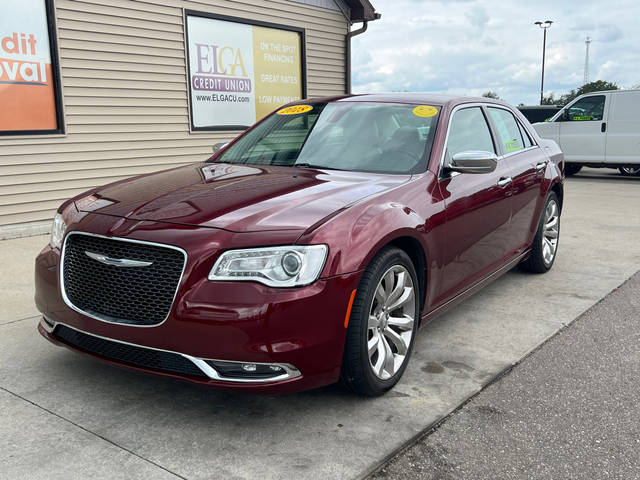 2018 Chrysler 300 Limited RWD photo