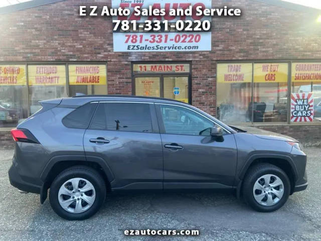 2019 Toyota RAV4 LE AWD photo