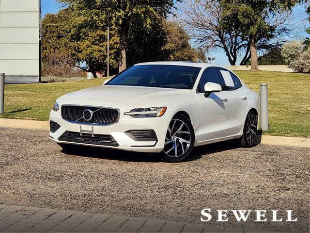 2019 Volvo S60 Momentum FWD photo