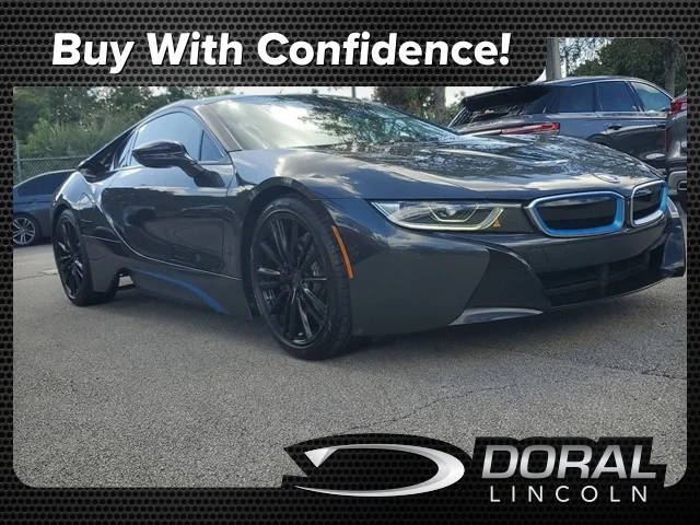 2019 BMW i8  AWD photo