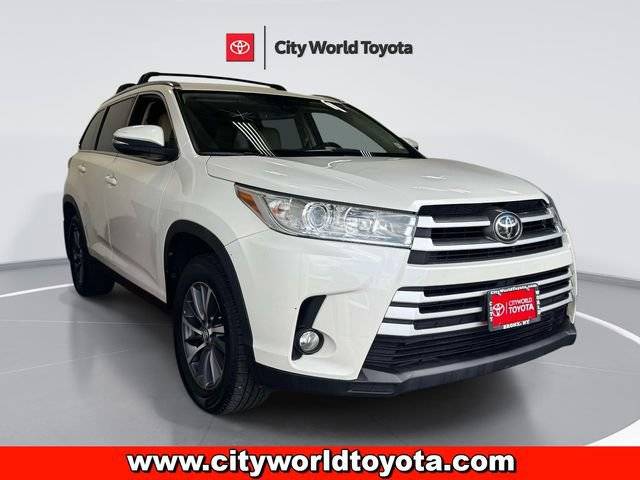 2019 Toyota Highlander XLE AWD photo
