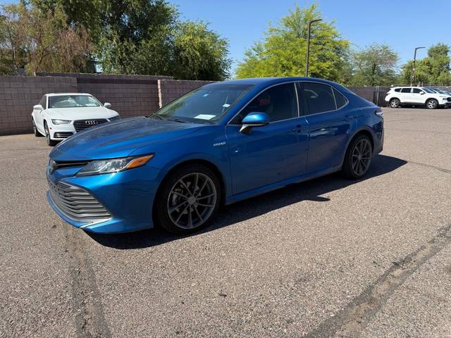 2019 Toyota Camry Hybrid LE FWD photo