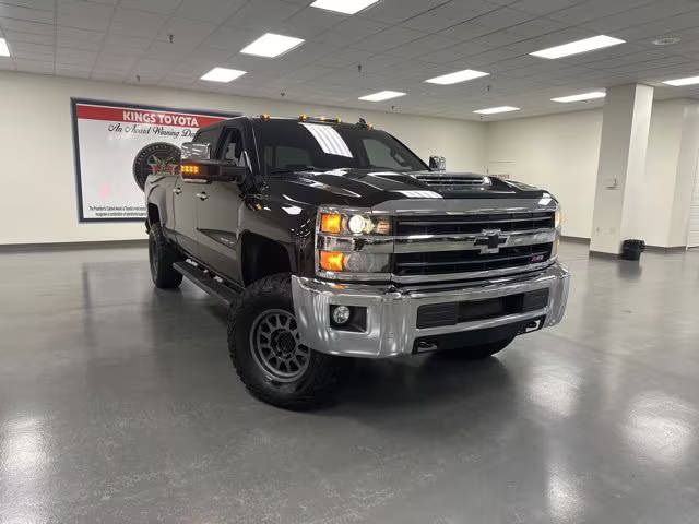 2019 Chevrolet Silverado 2500HD LTZ 4WD photo