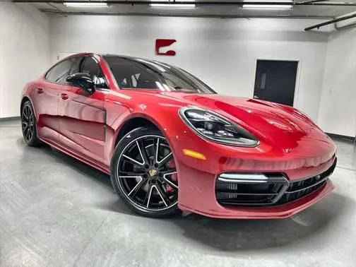 2019 Porsche Panamera GTS AWD photo