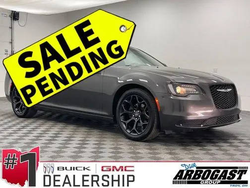 2019 Chrysler 300 Touring RWD photo