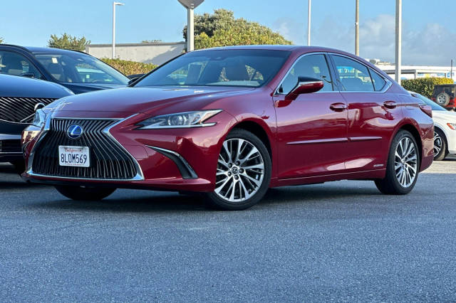 2019 Lexus ES ES 300h FWD photo