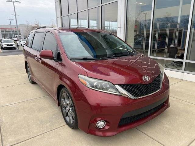 2016 Toyota Sienna SE FWD photo