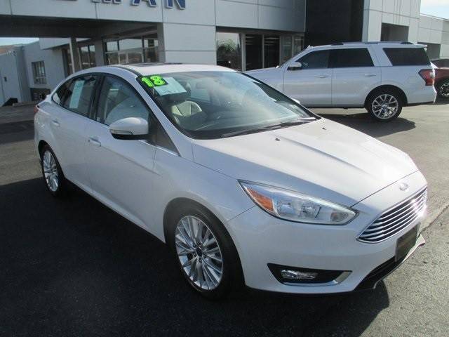 2018 Ford Focus Titanium FWD photo