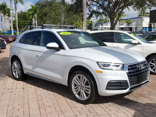 2019 Audi Q5 Premium Plus AWD photo