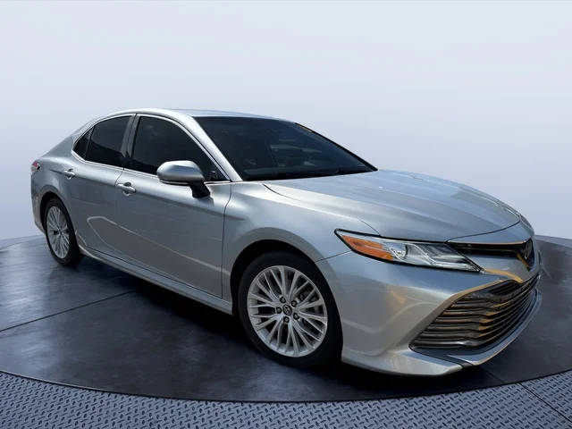 2019 Toyota Camry XLE FWD photo