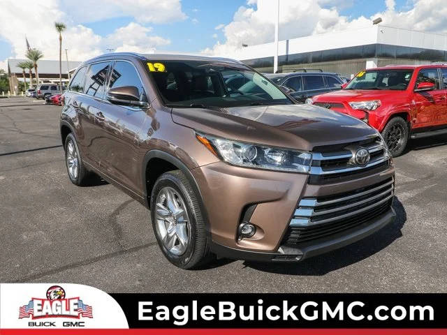 2019 Toyota Highlander Limited FWD photo