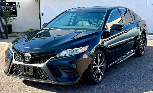 2019 Toyota Camry SE FWD photo
